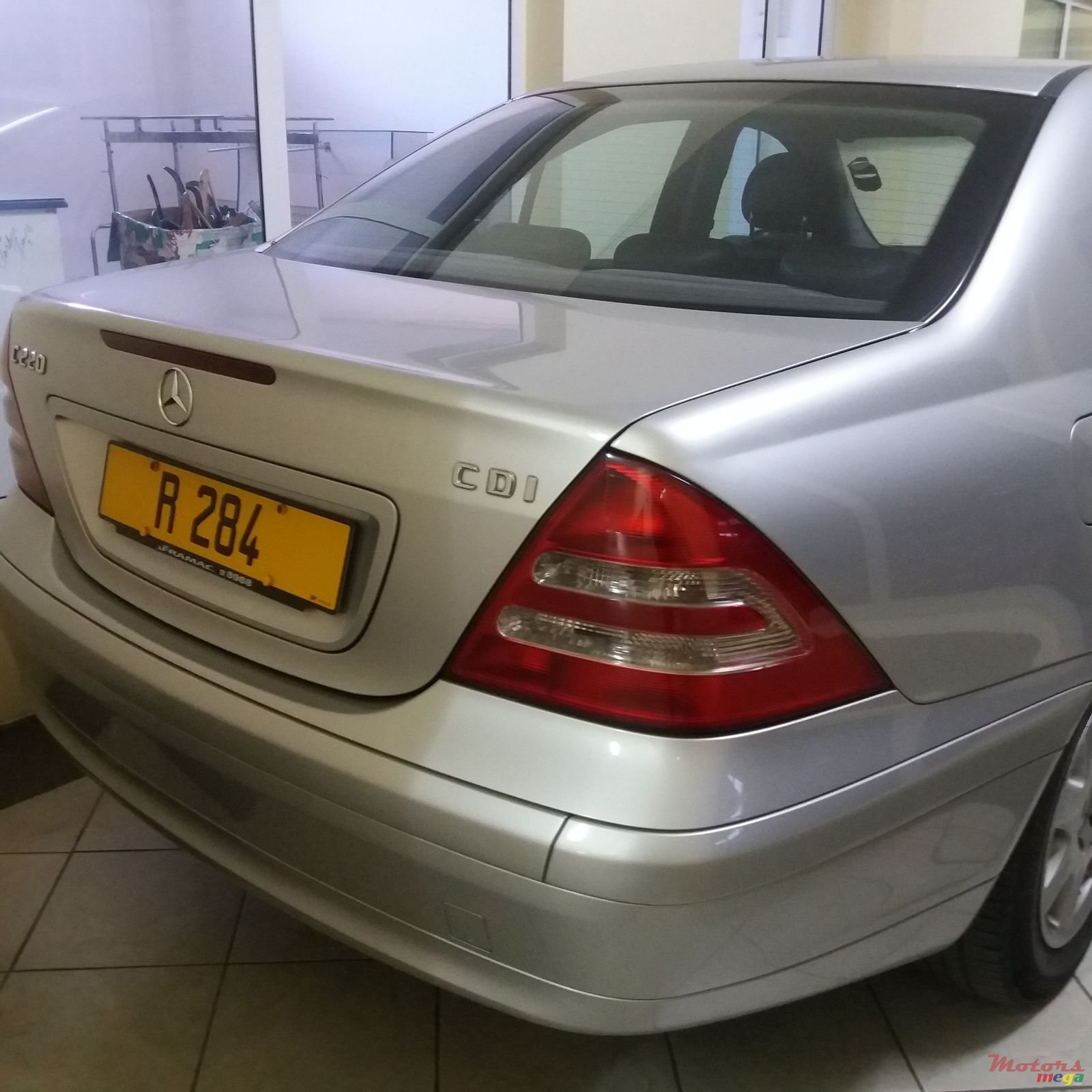 2003' Mercedes-Benz CL 220 photo #3