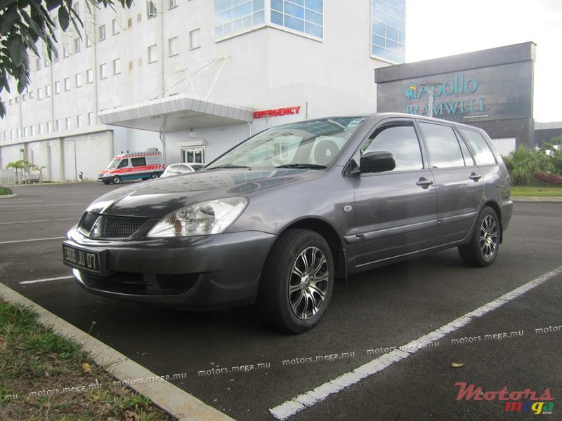 2007' Mitsubishi photo #1