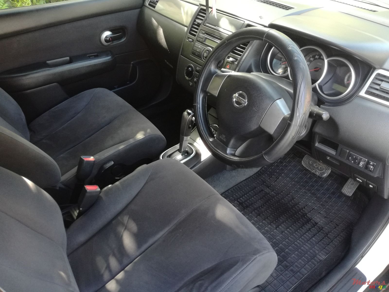 2006' Nissan Tiida photo #3