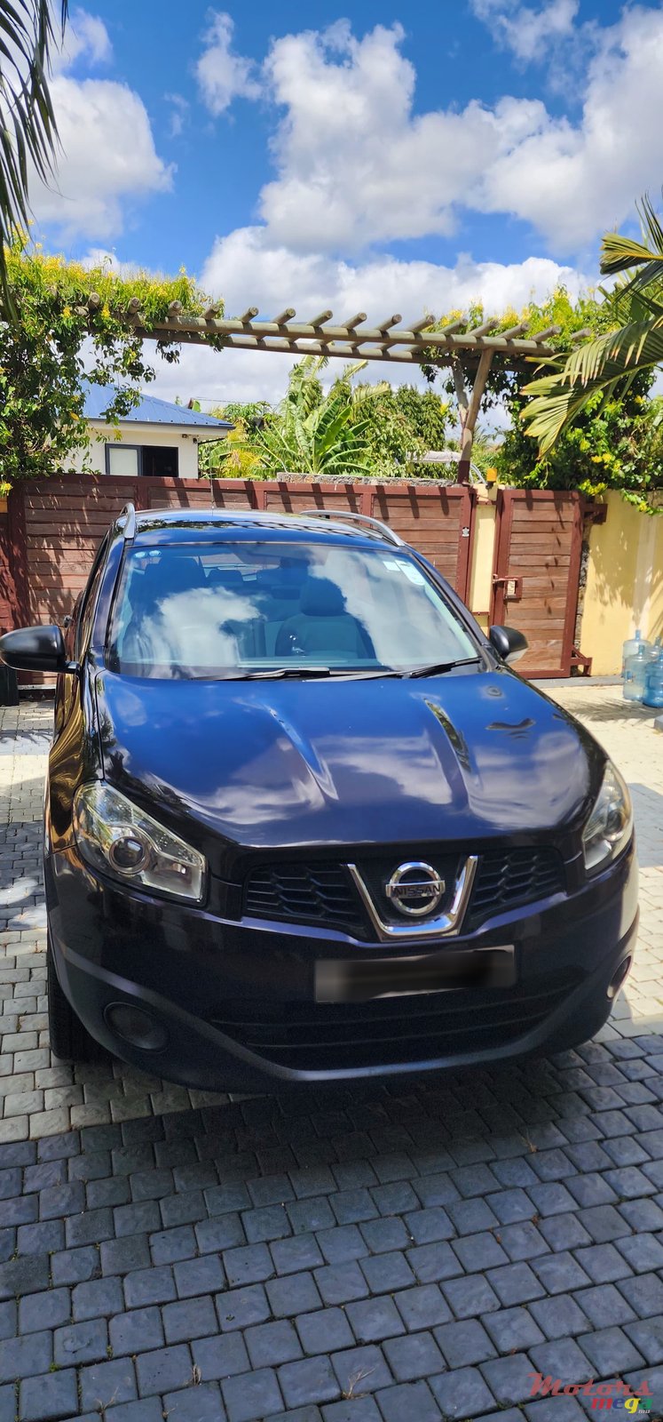 2014' Nissan Qashqai+2 photo #1