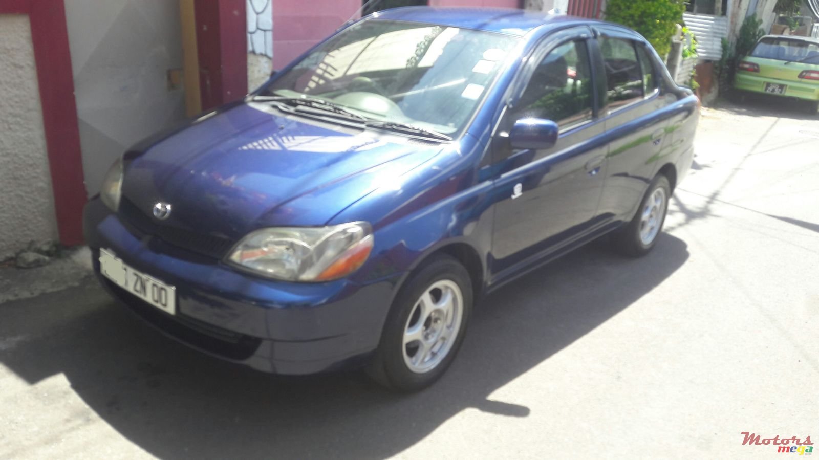 2000' Toyota Platz photo #2