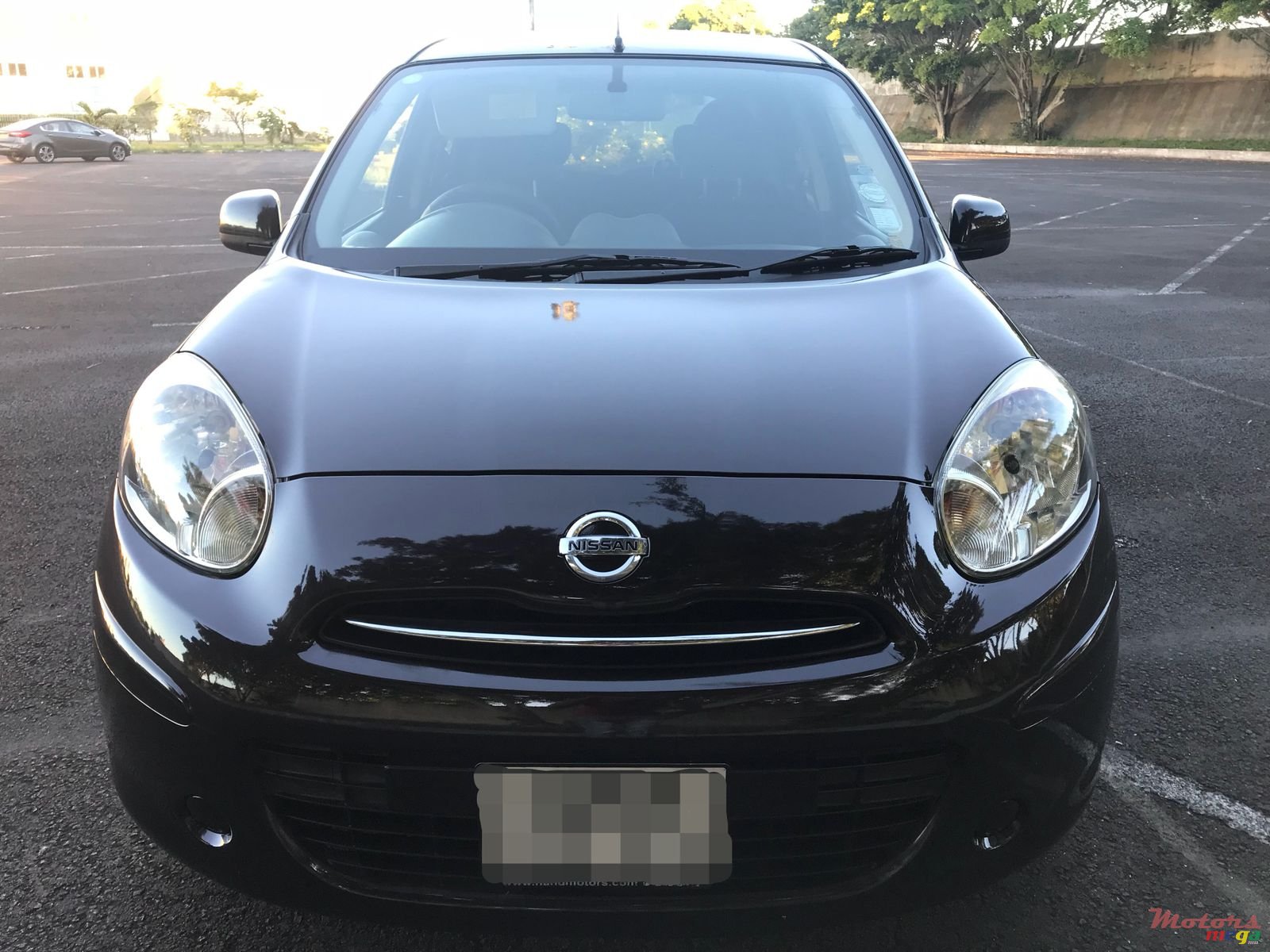 2011' Nissan photo #1