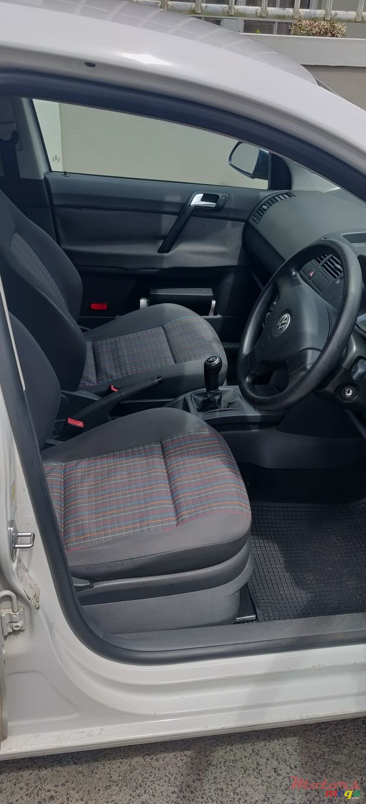 2008' Volkswagen Polo Hatchback photo #7