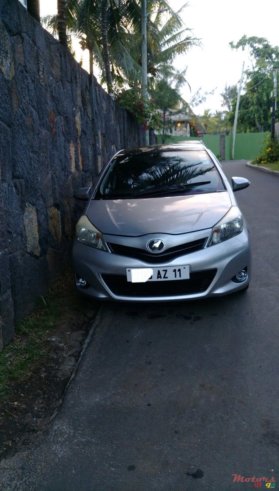 2011' Toyota Vitz photo #1