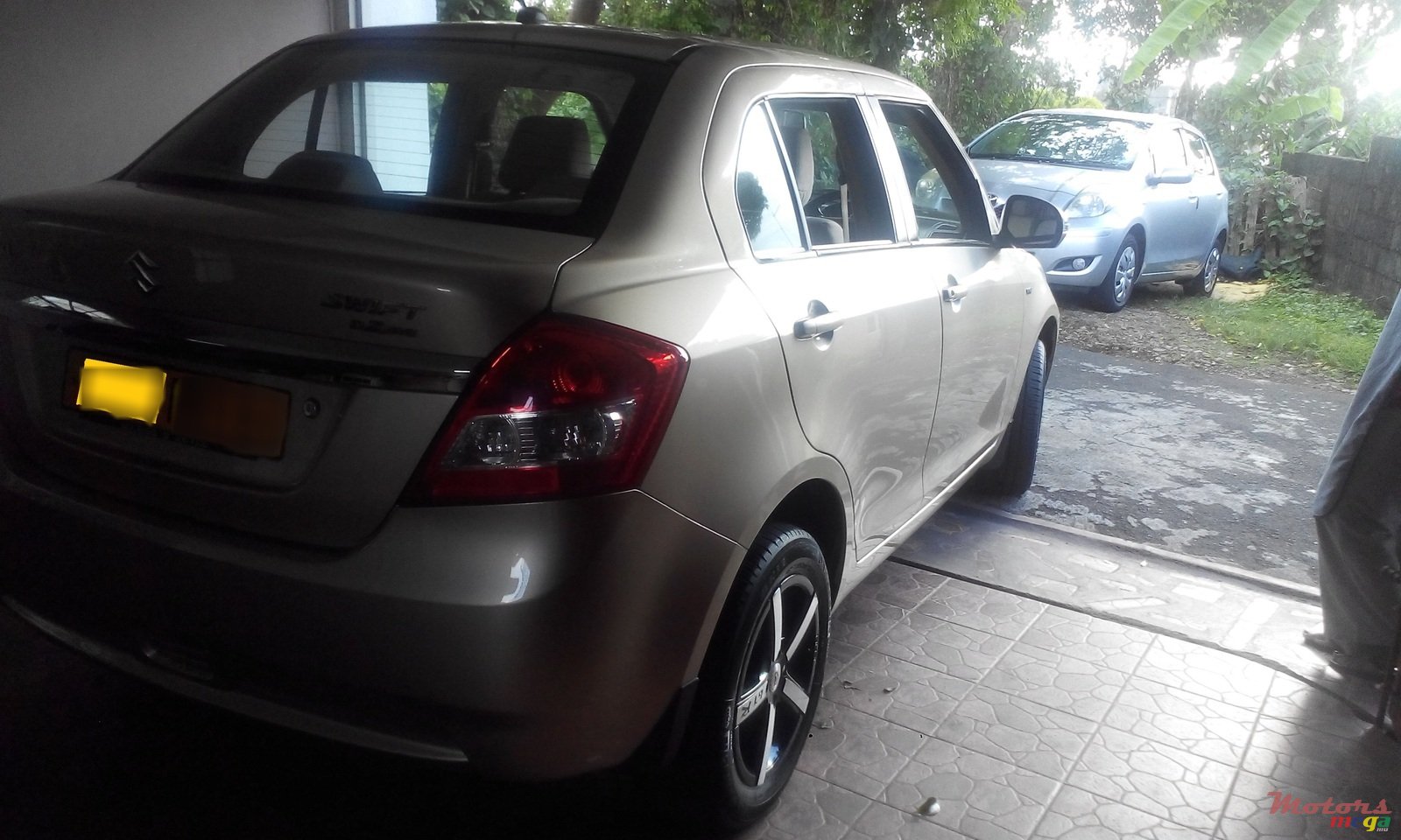 2014' Suzuki Swift photo #7