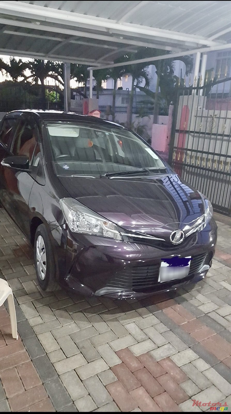 2015' Toyota Vitz photo #1
