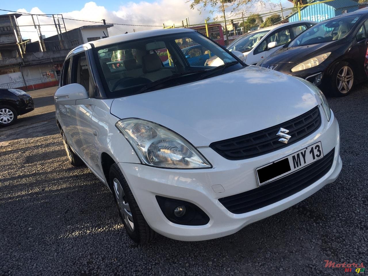 2013' Suzuki Swift photo #2