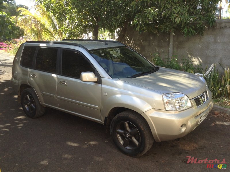 2004' Nissan X-Trail photo #1