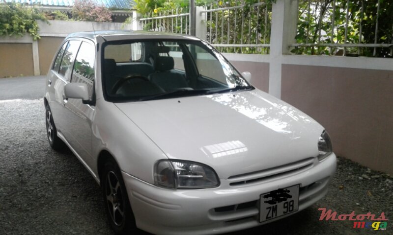 1998' Toyota Starlet photo #1