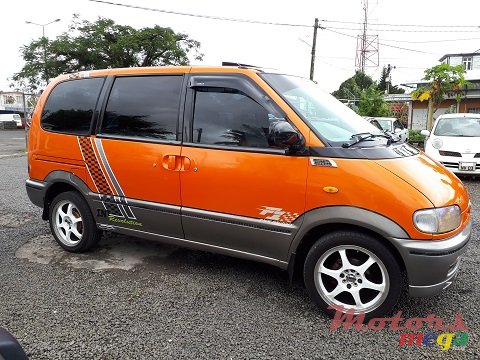 1998' Nissan Serena photo #4