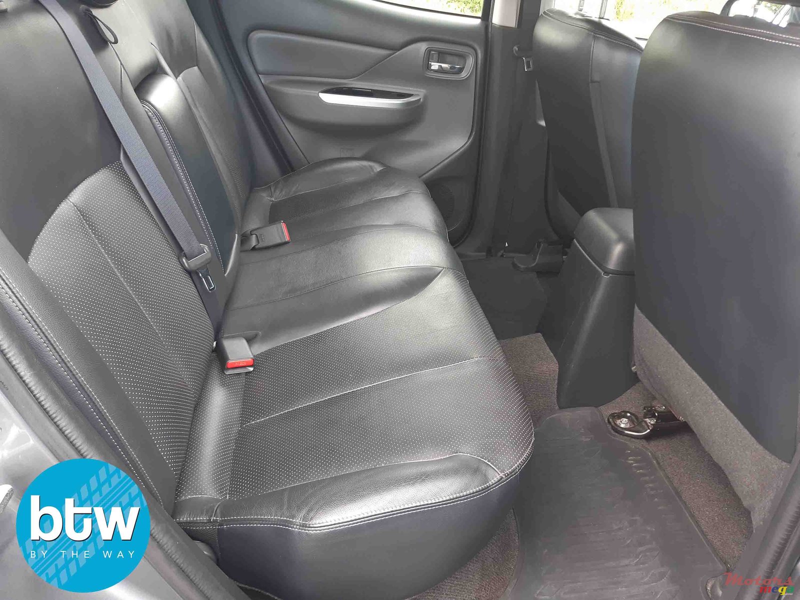 2016' Mitsubishi L 200 176bhp photo #4