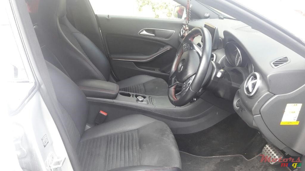 2014' Mercedes-Benz CLA 180 photo #5