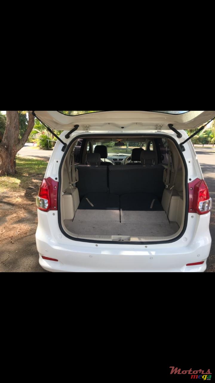 2017' Suzuki Ertiga photo #4