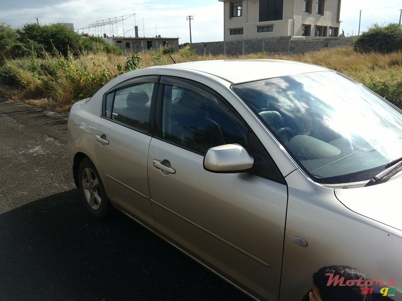 2007' Mazda 3 photo #1