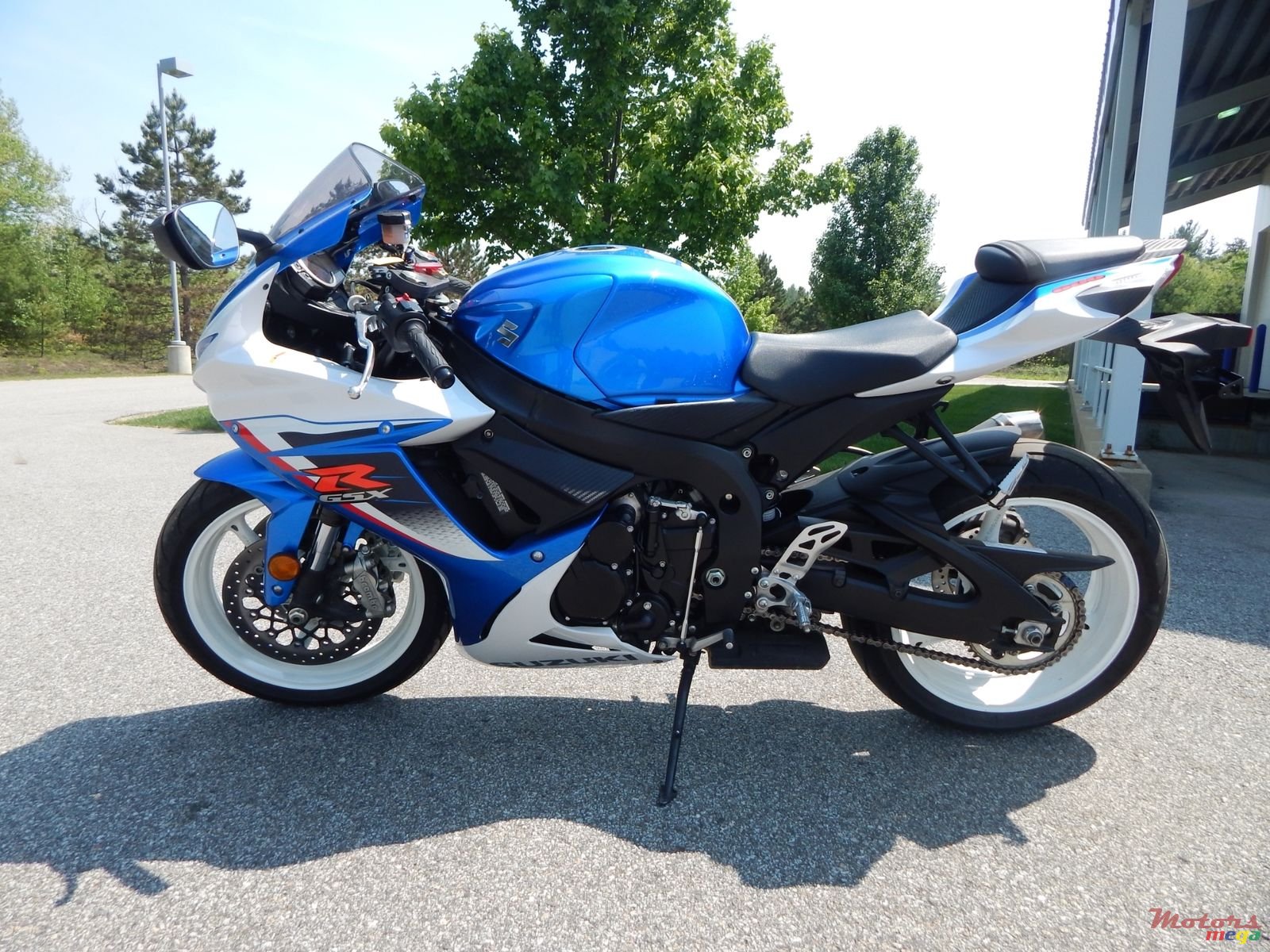 2013' Suzuki photo #2