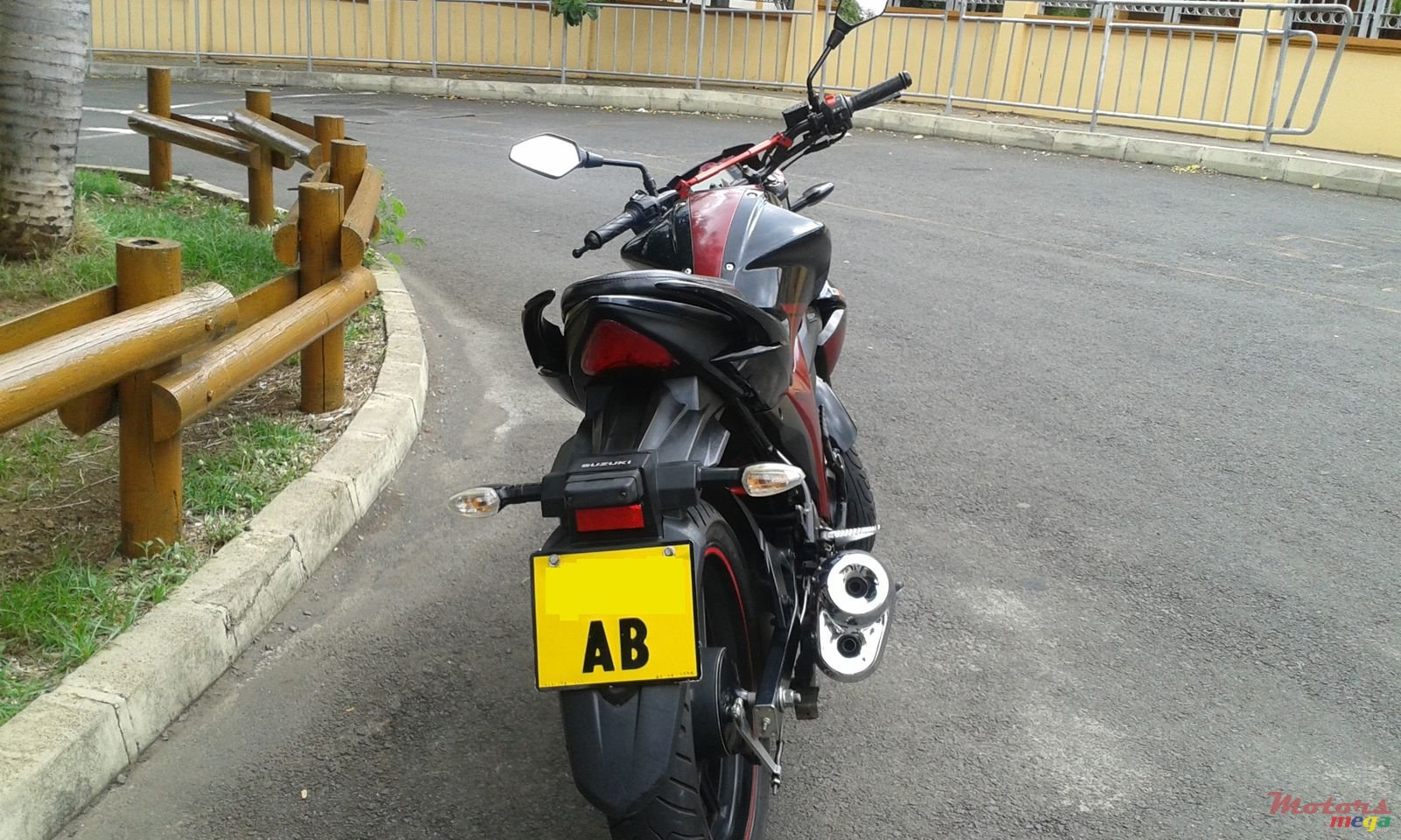 2016' Suzuki Gixxer photo #7