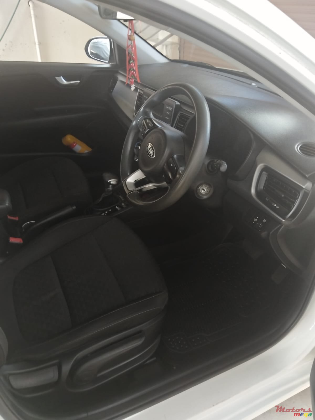 2018' Kia Rio photo #3