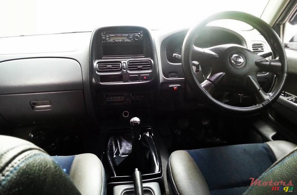 2004' Nissan Hardbody PREDATOR (2X4) 54227164 photo #4