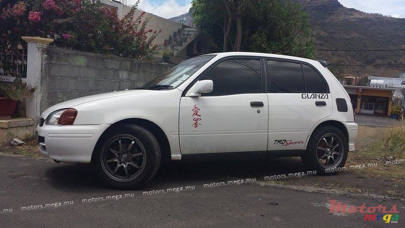 1997' Toyota Starlet photo #1