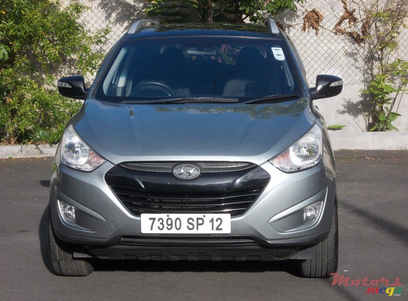 2012' Hyundai ix35 photo #1
