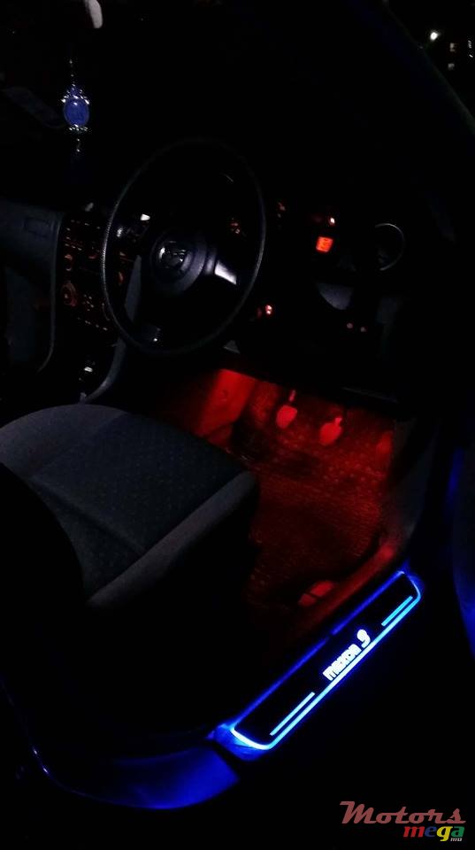 2005' Mazda 3 photo #7