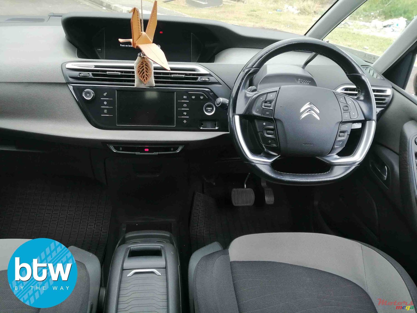 2016' Citroen C4 Picasso 7 seaters photo #7