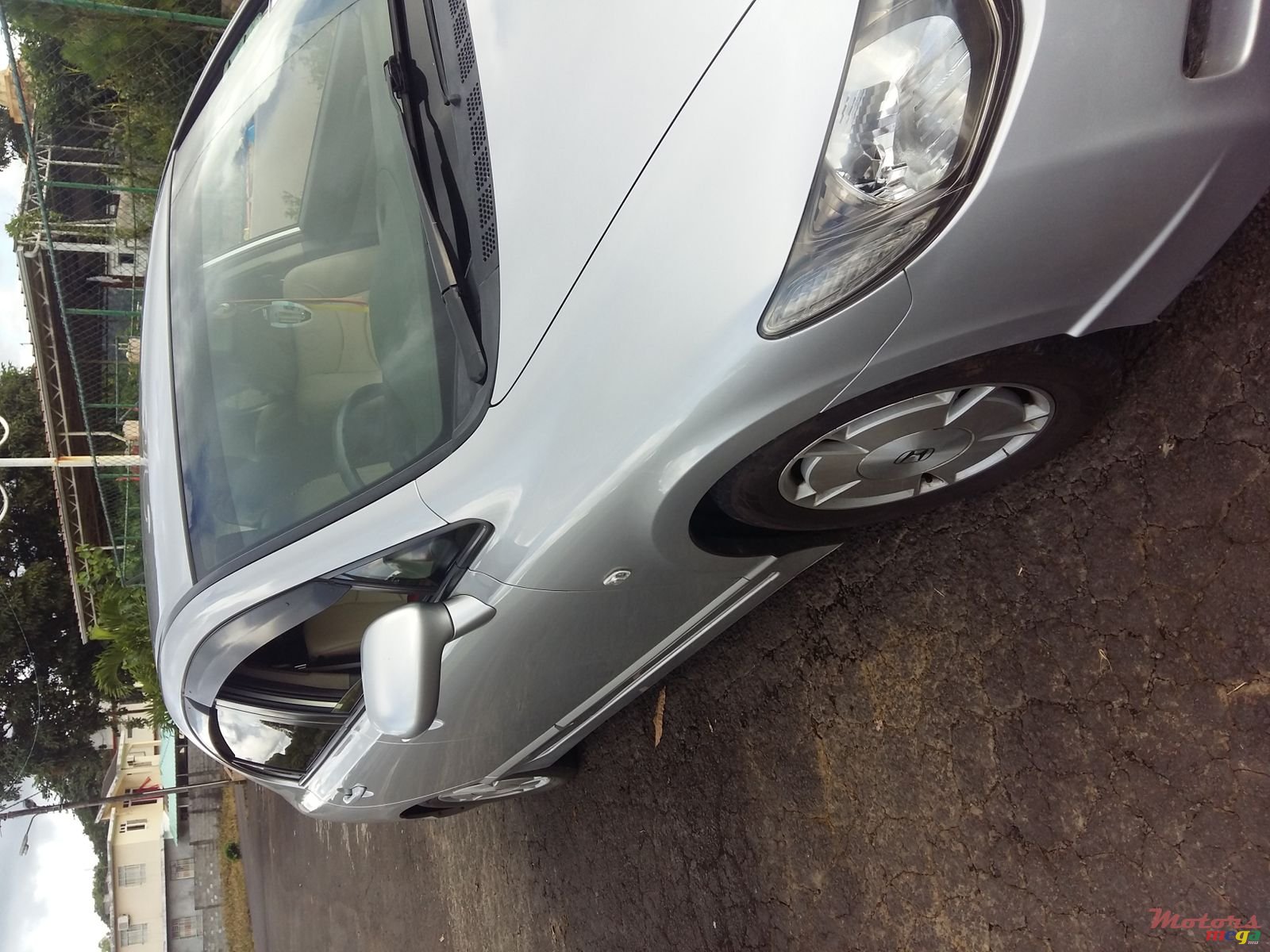 2009' Honda Civic hybrid photo #1