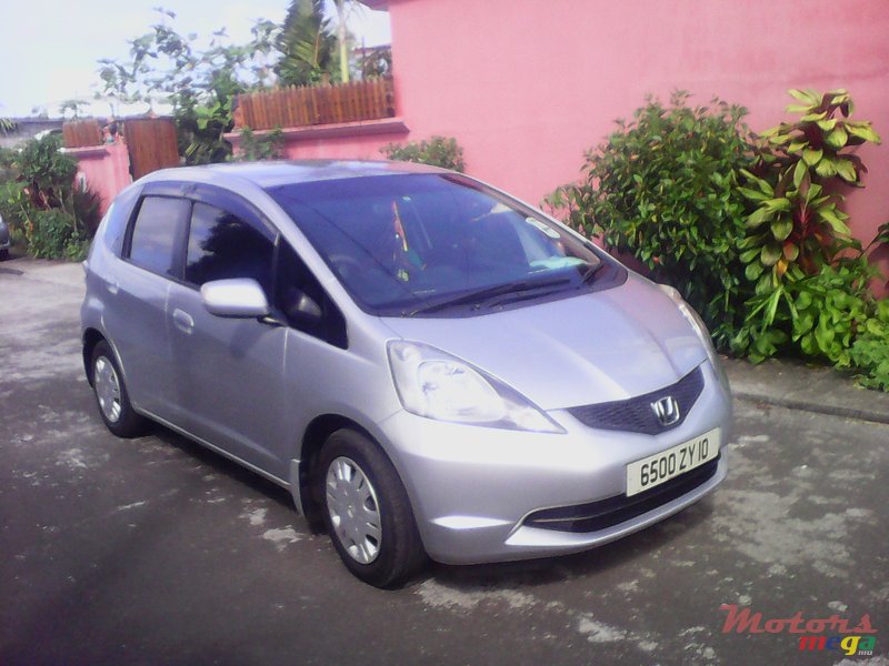 2010' Honda fit photo #1