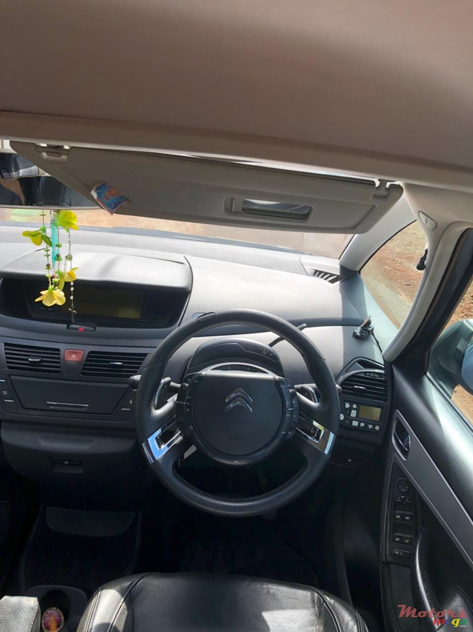 2011' Citroen C4 Picasso 1.6 THP 155 EXCLUSIVE BMP6 photo #7