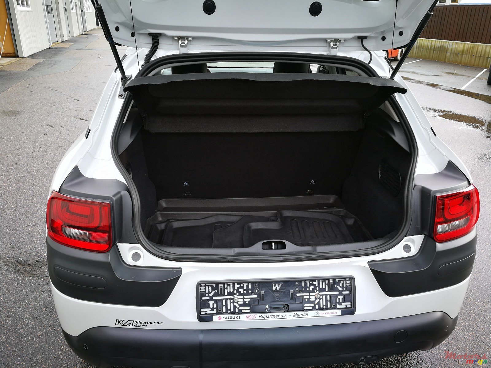2014' Citroen C4 C4 CACTUS photo #4