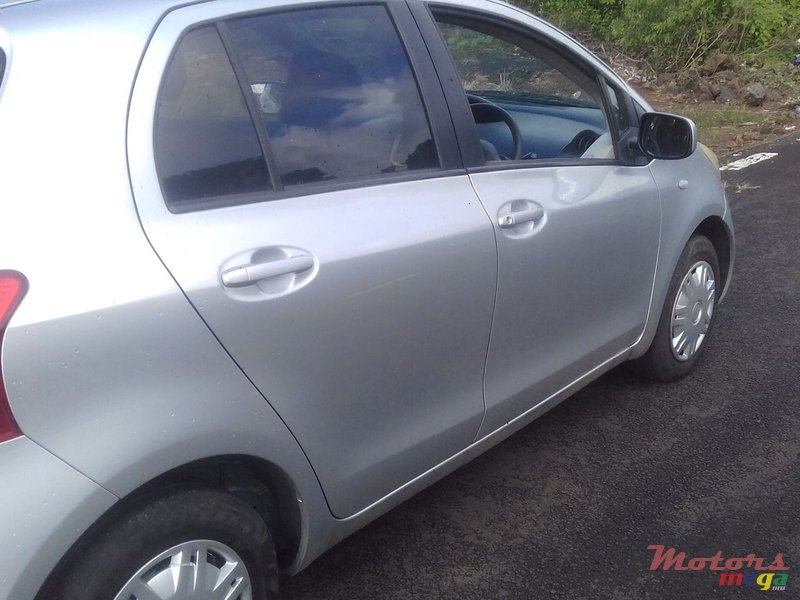 2007' Toyota Vitz nil photo #5