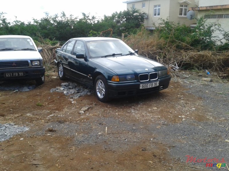 1996' BMW 3 Series Sedan photo #1
