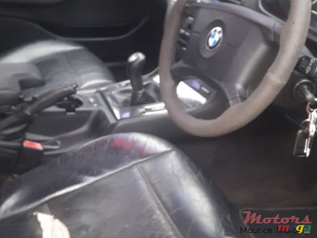 1999' BMW 318 photo #3