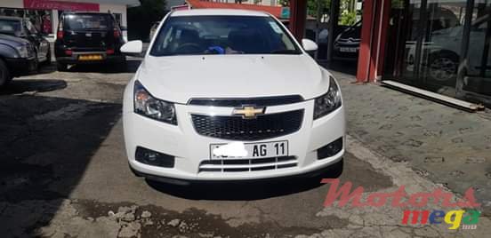 2011' Chevrolet Cruze photo #1