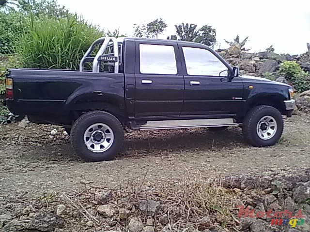 1995' Toyota HILUX 4X4 photo #7