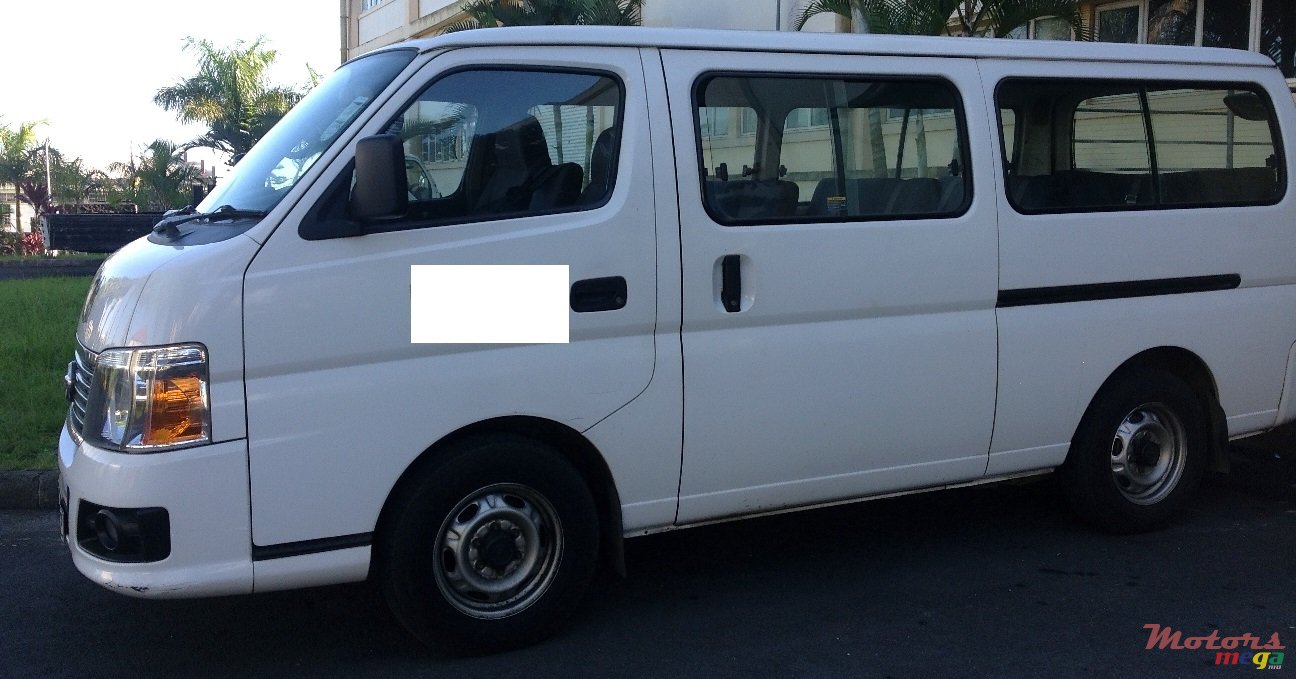 2012' Nissan Urvan photo #1