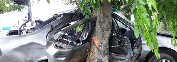 Beau-Vallon: au volant de sa voiture, il se tue en percutant un arbre