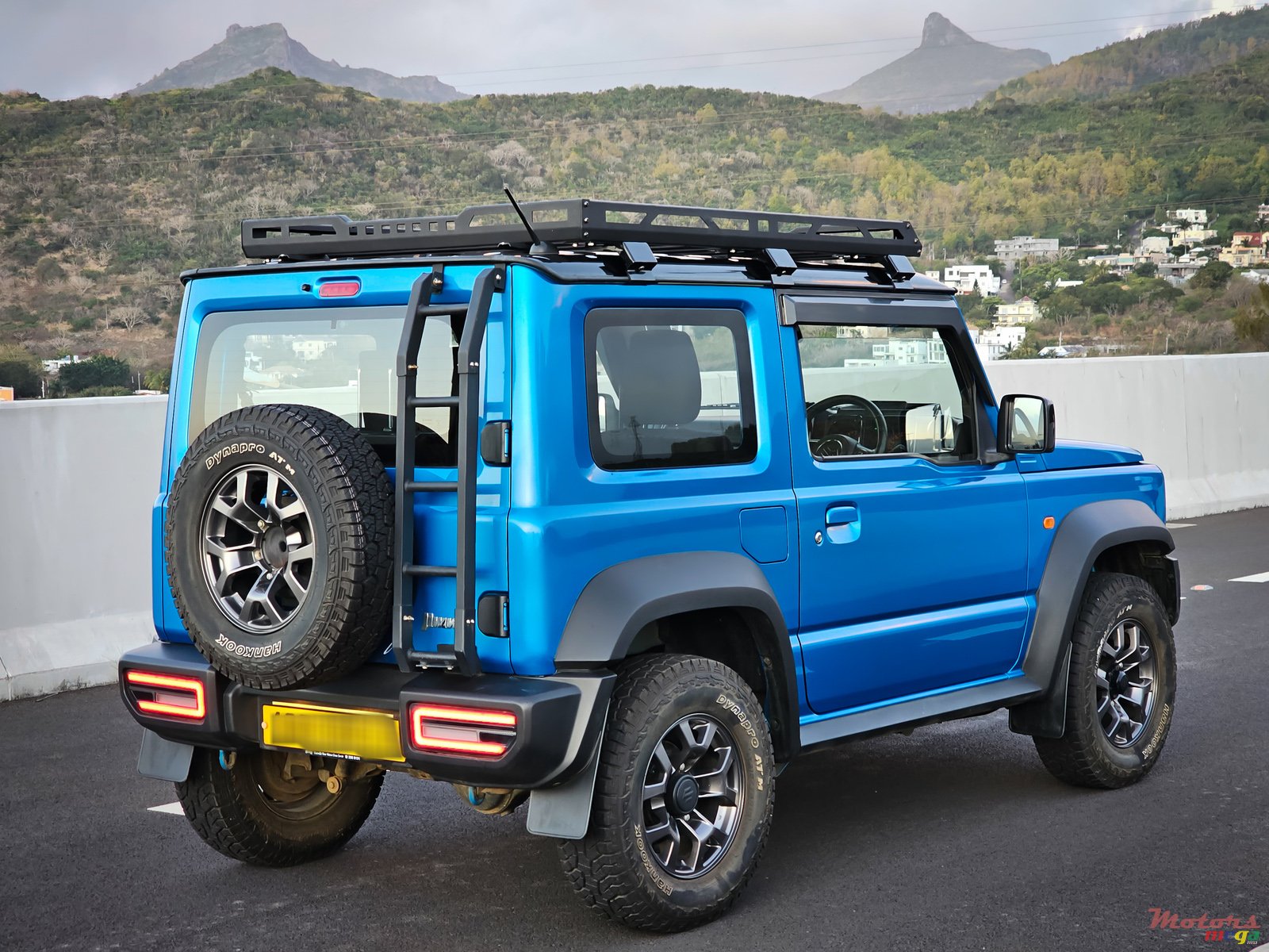 2021' Suzuki Jimny JB74 photo #2