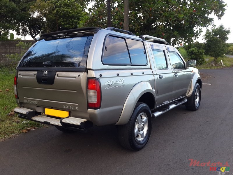 2006' Nissan Harbody Predator (4x4) photo #3