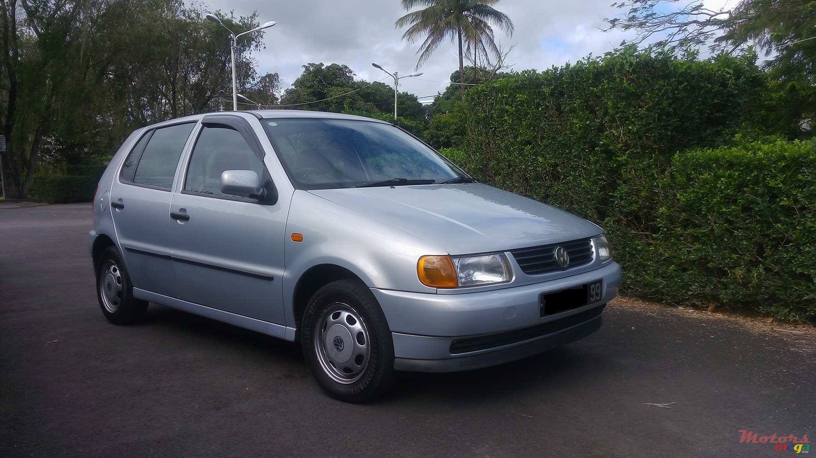 1999' Volkswagen Polo photo #1