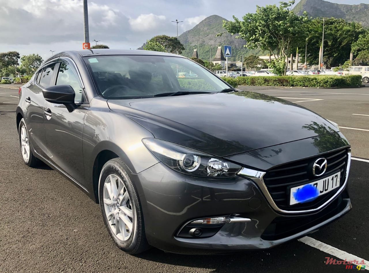 2017' Mazda 3 photo #2