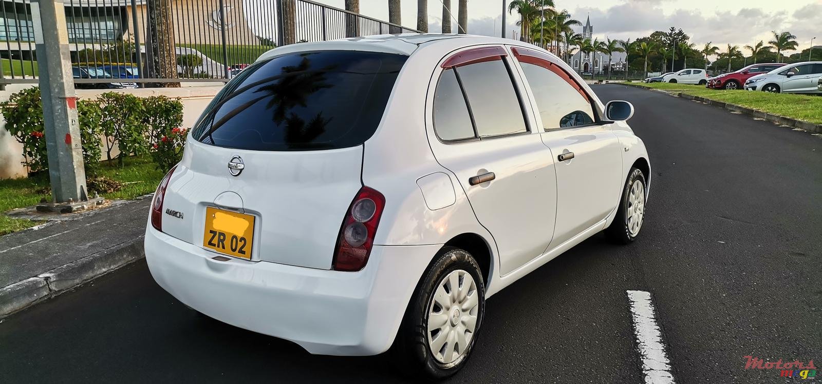 2002' Nissan March photo #7