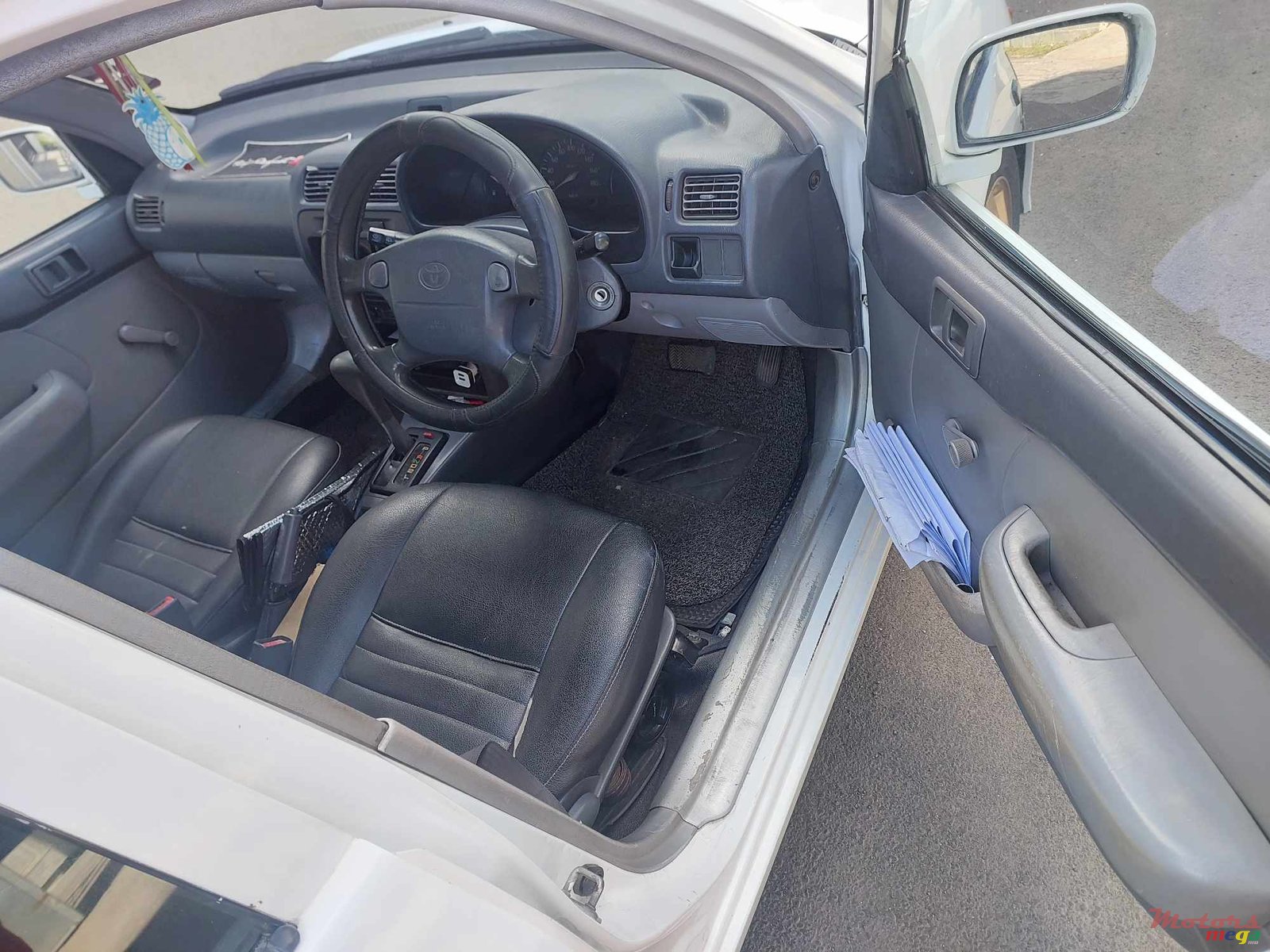1998' Toyota Starlet photo #5
