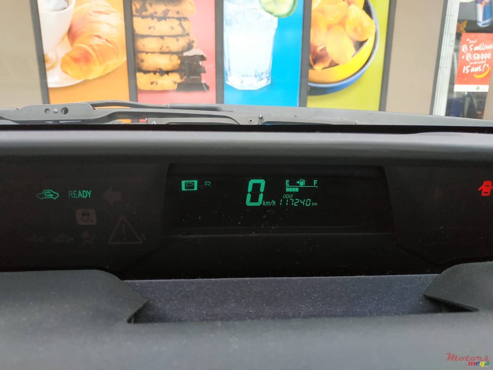 2012' Toyota Prius photo #7