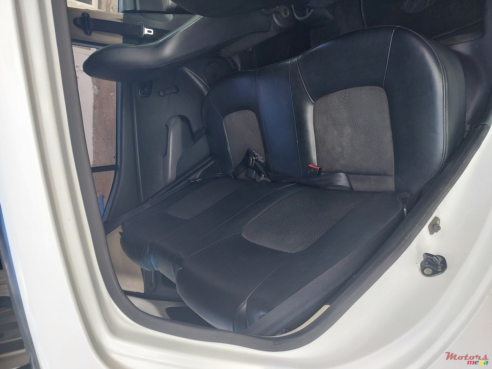 2012' Hyundai i10 photo #1