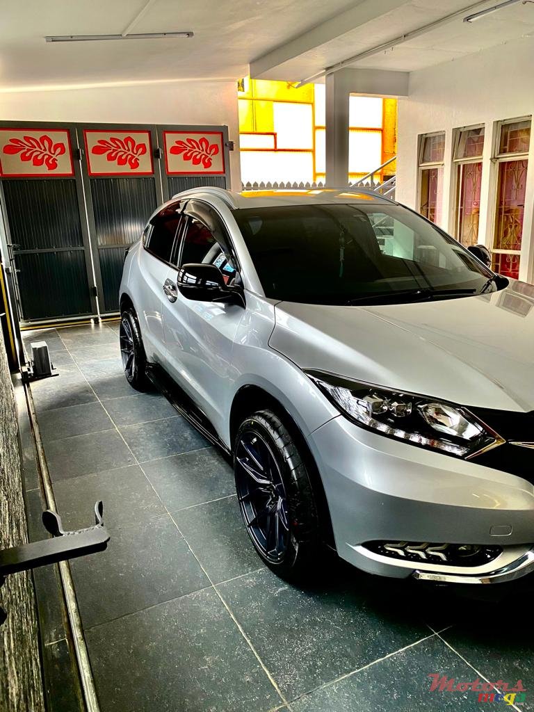 2014' Honda Vezel photo #1