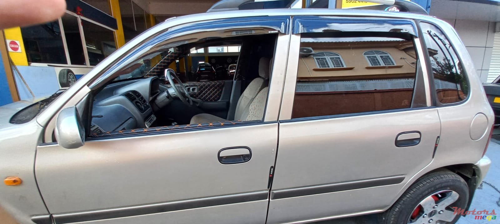 2006' Suzuki Maruti photo #4