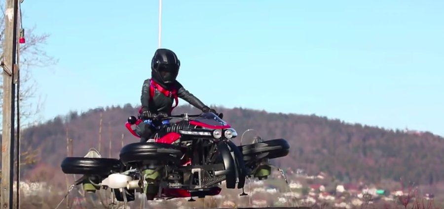 Une nouvelle vidéo de la moto volante Lazareth !
