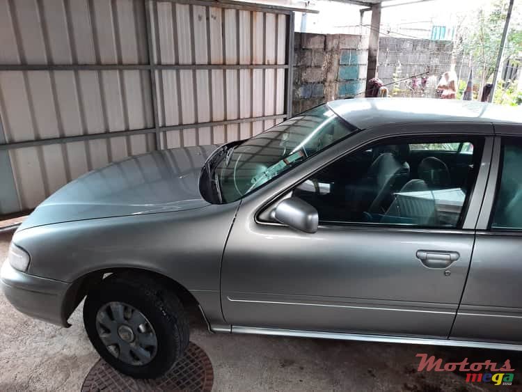 1998' Nissan Sunny photo #2