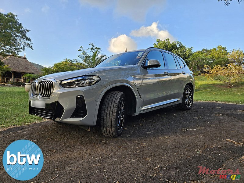 2022' BMW X3 xDRIVE 30e M Sport photo #2